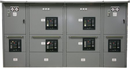 Main Feeder Section (2 center enclosures) with the Top Drive